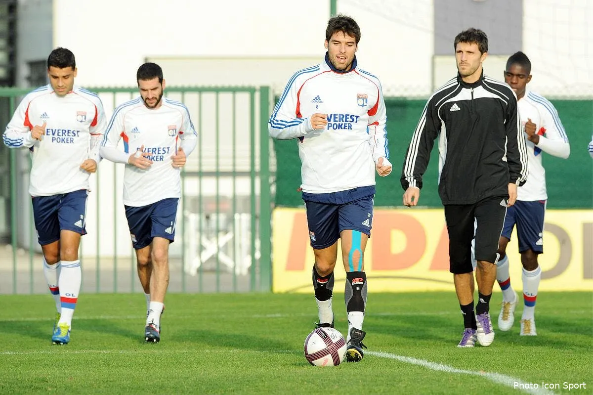 aulas donne le nom des intouchables qui ne quitteront pas l ol iconsport jpt 141111 33 0831527