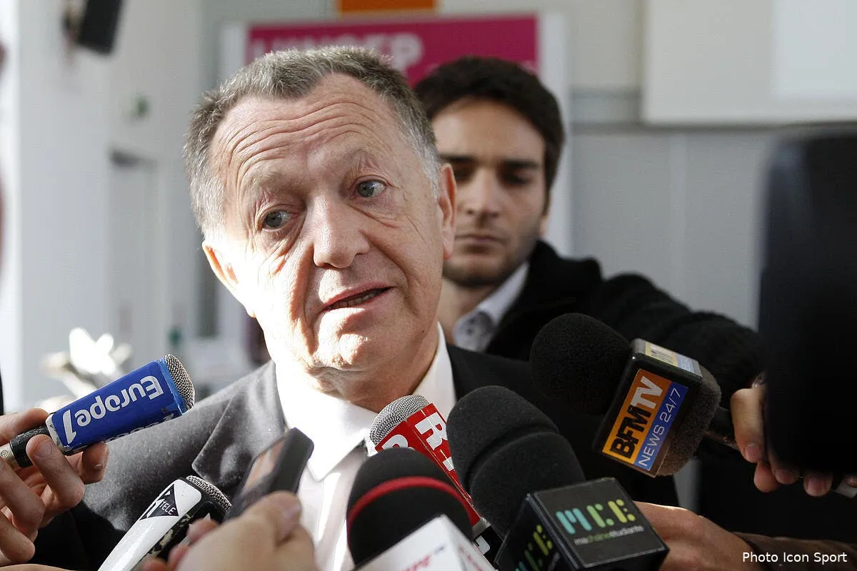 aulas donne une lecon d amour au psg iconsport ppp291010 01 0337453