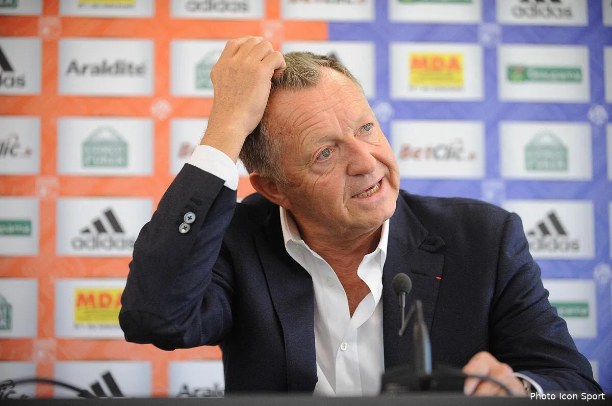 aulas est genereux mais pas trop avec quevilly iconsport jpt 260910 001 2234314