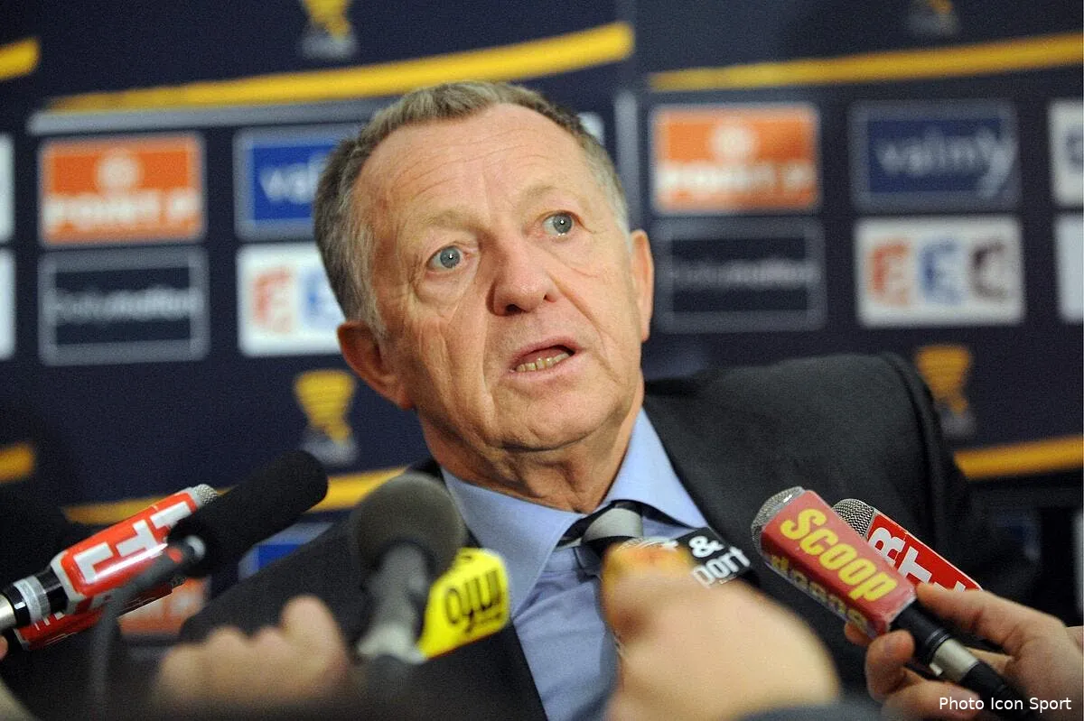 aulas est un peu jaloux mais pas convaincu par le psg iconsport jpt 271010 44 5530760