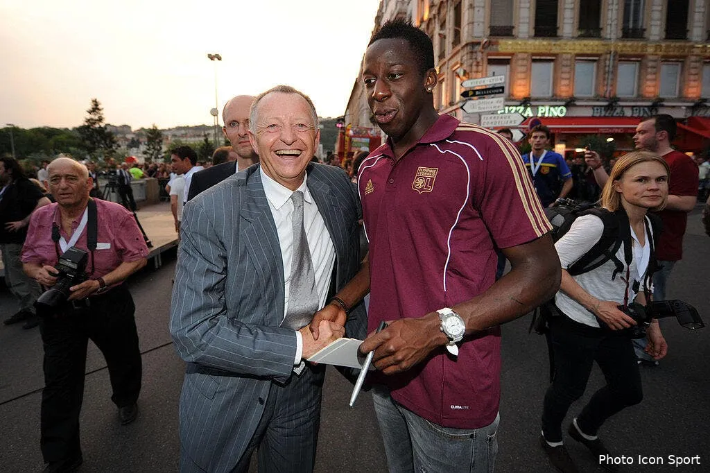 aulas exige des joueurs exemplaires a l ol 57046 9093