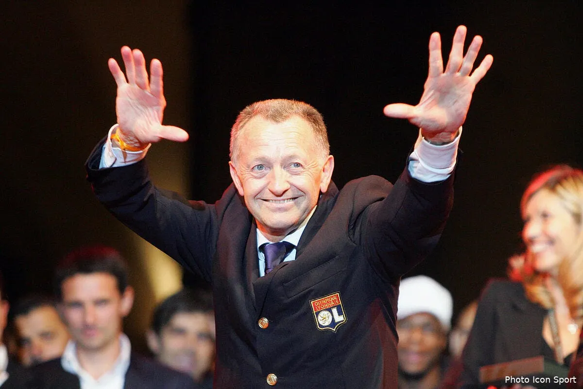 aulas extraordinaire dans l histoire de l ol et de la ldc iconsport ban 260507 02 0128283