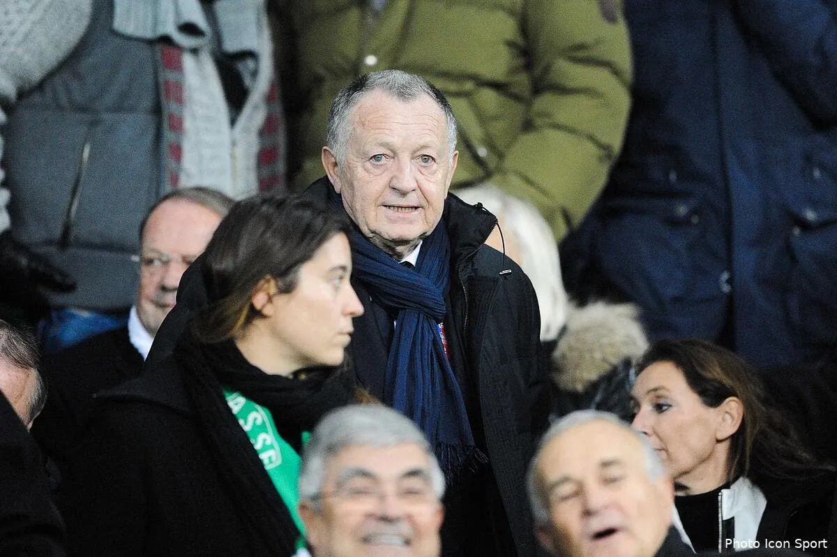 aulas fair play apres la defaite dans le derby oui oui fair play iconsport jpt 301114 08 35130931