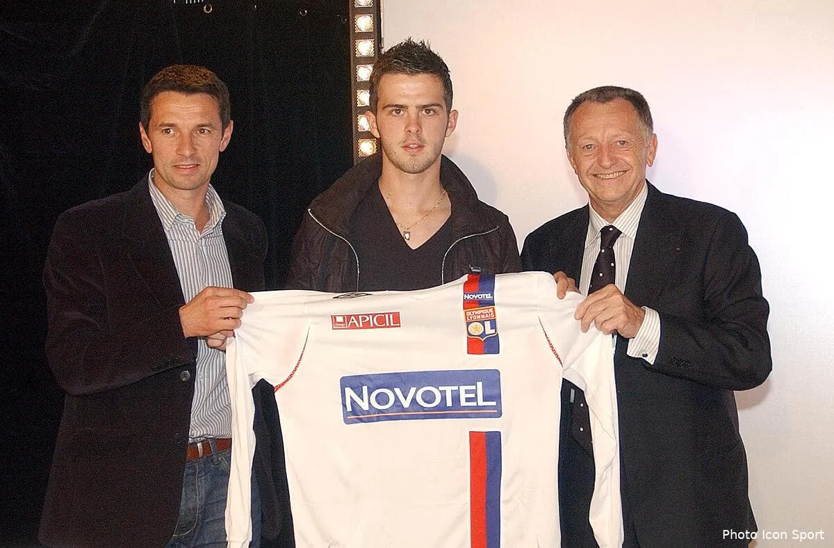 aulas justifie son choix d avoir libere pjanic iconsport ban 060608 11 0224109