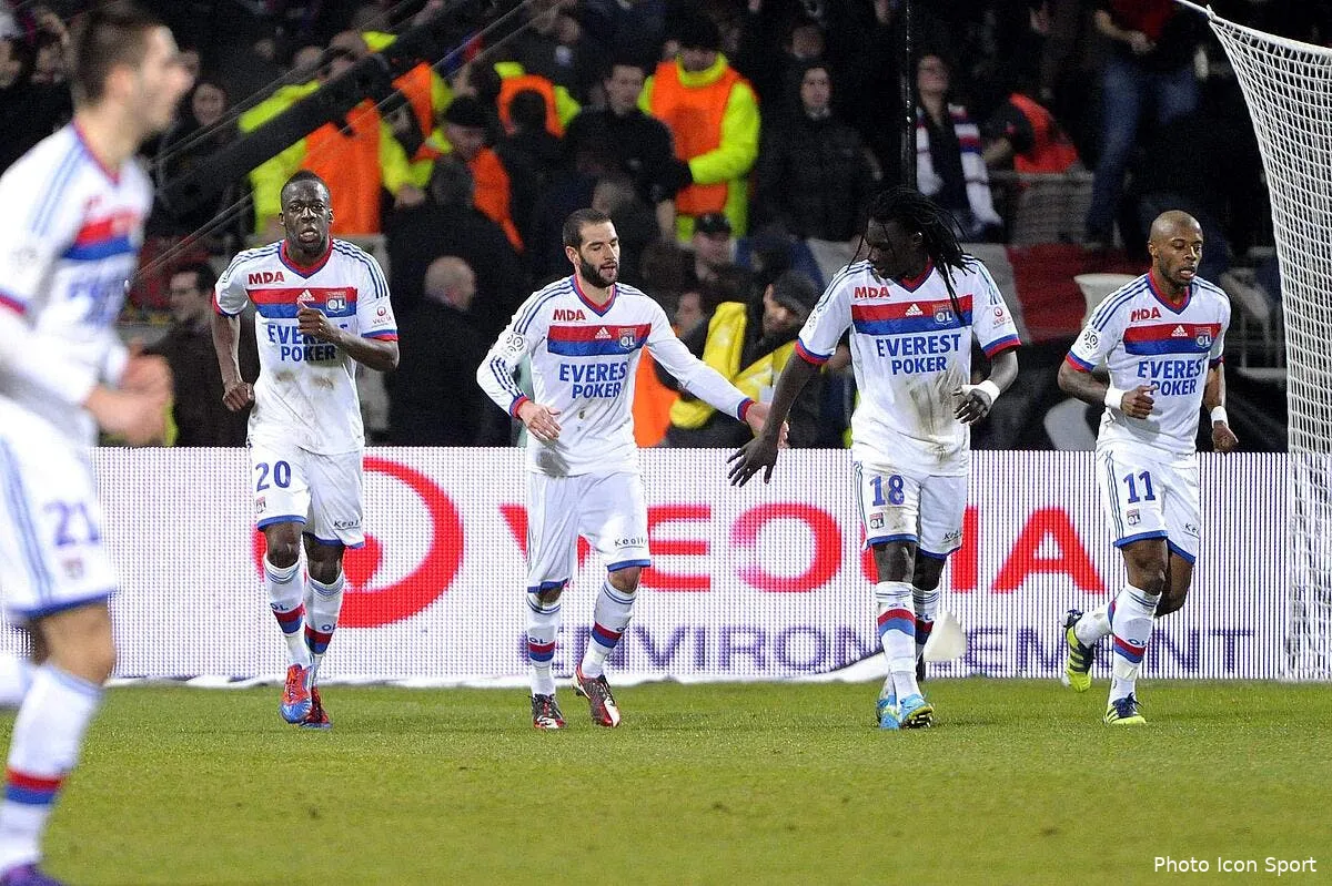 aulas les joueurs de l ol ont la gloire l argent sont tres beaux mais iconsport por 250212 05 10 131950