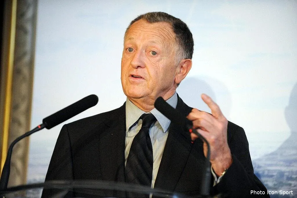 aulas met les bouchees doubles sur le stade des lumieres 69498 17488