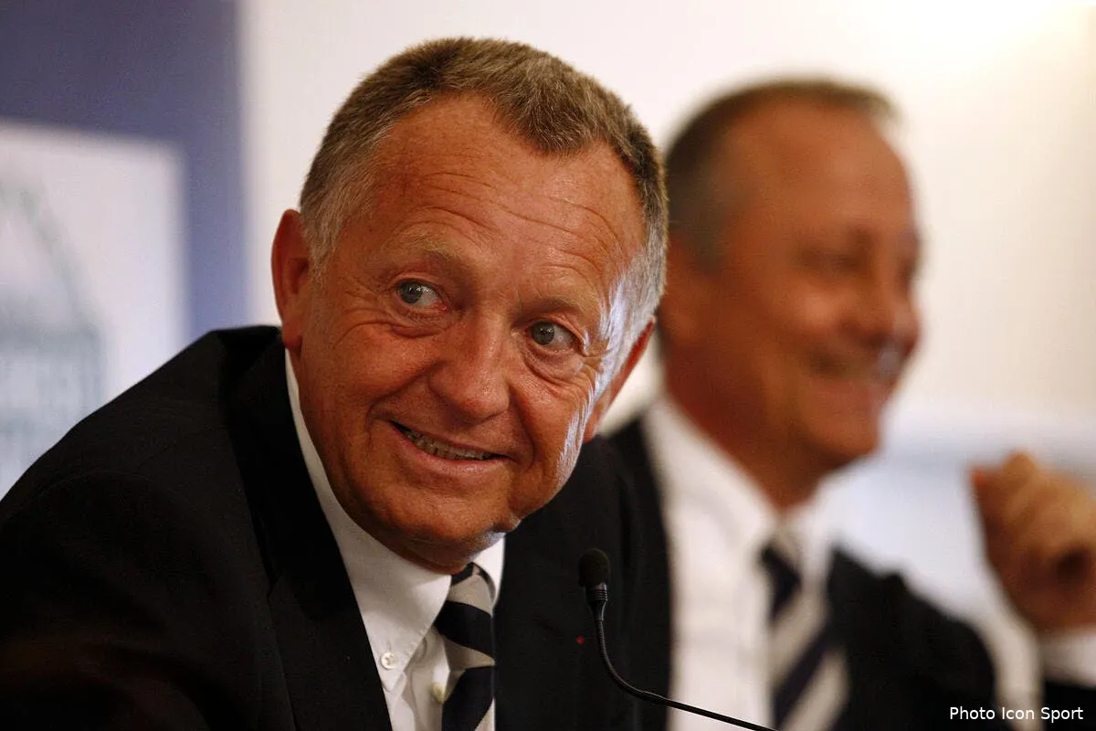 aulas reveille ses joueurs de bonne heure pour un debriefing iconsport noe 250810 22 4320106