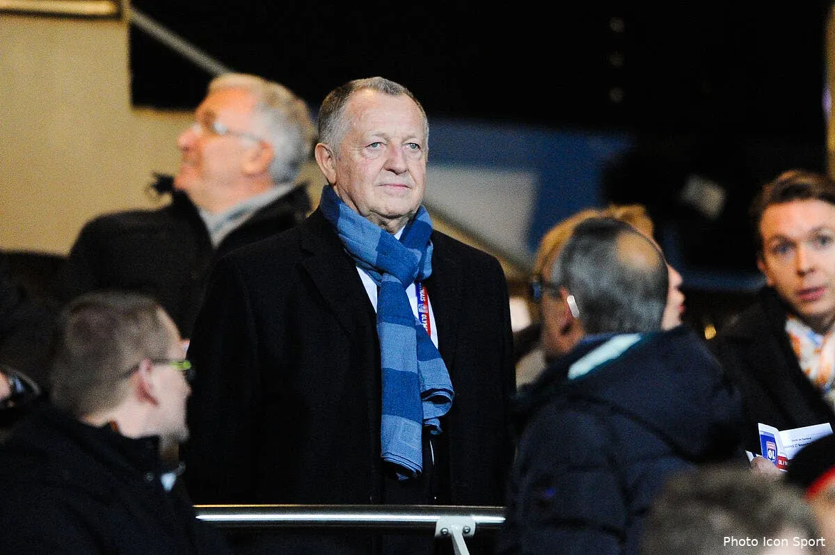 aulas tape sur deux joueurs de l ol iconsport jpt 271115 08 24126729