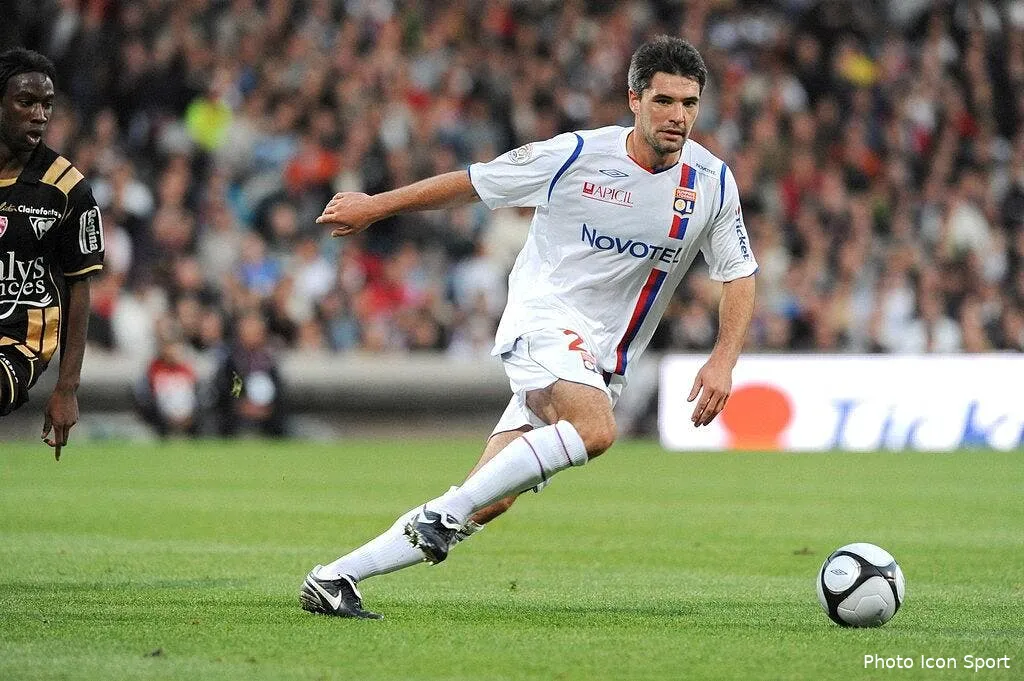 aulas toulalan est le maldini de l ol 54090 8402