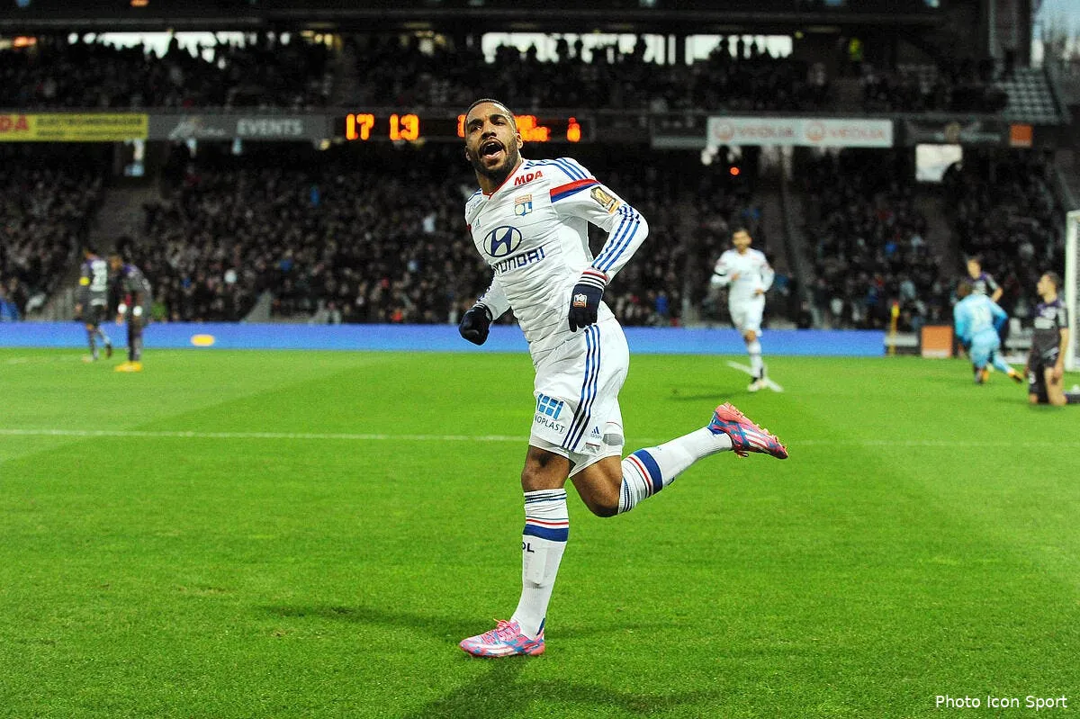 aulas veut 100me man city offre 32me pour lacazette iconsport jpt 110115 05 19101583