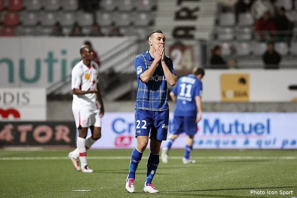 auxerre a la tete dans le seau 67540 15814