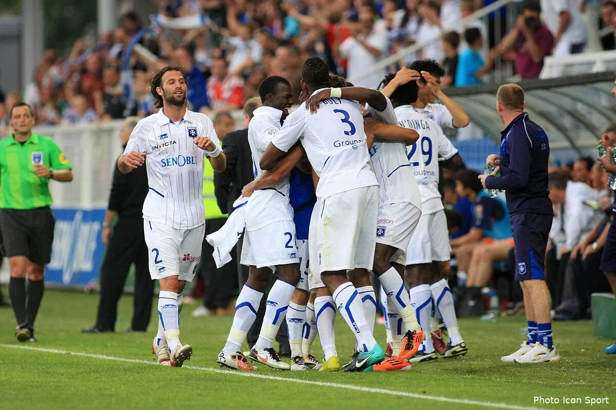 auxerre commence a voir le bout du tunnel iconsport bac 070511 05 0619068