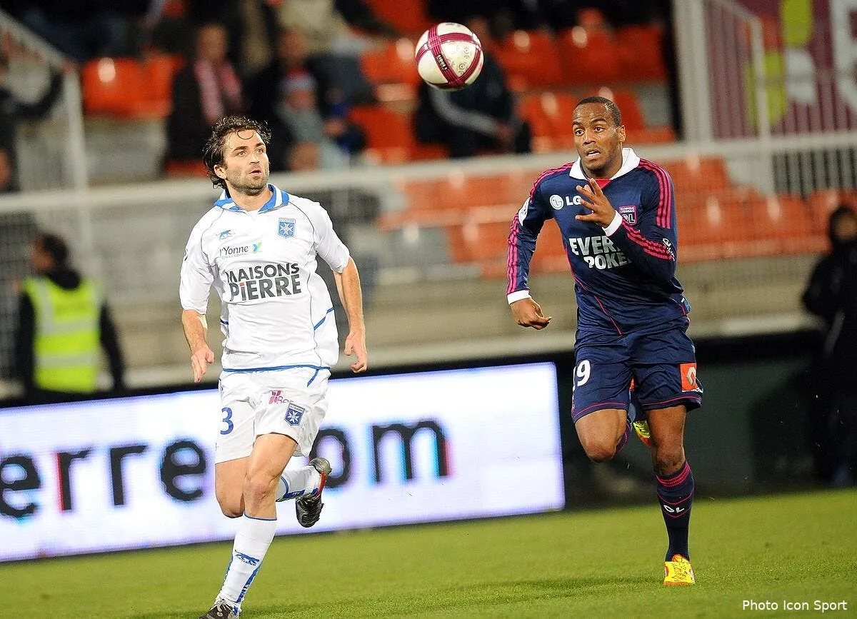 auxerre croit au miracle face a l ol iconsport per 271111 05 4833244