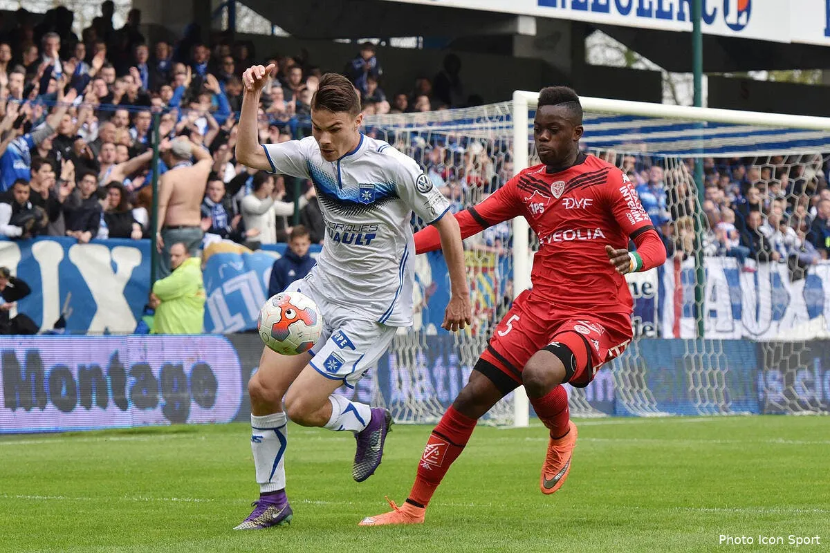 auxerre dijon 2 0 iconsport poy 230416 01 09 1140708