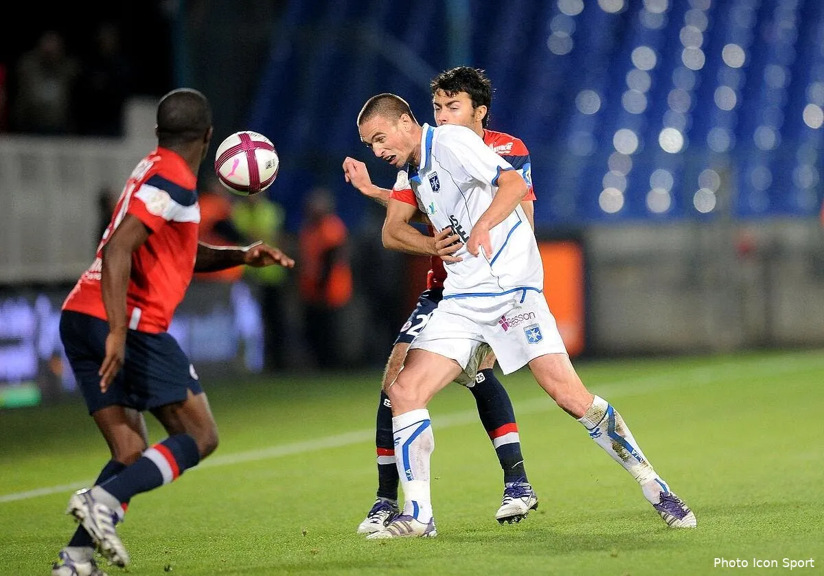 auxerre espere voir un peu plus rose apres toulouse iconsport per 151011 05 4126839