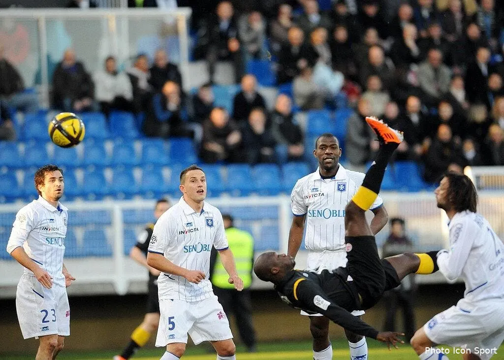 auxerre freine difficilement lille 66757 15136