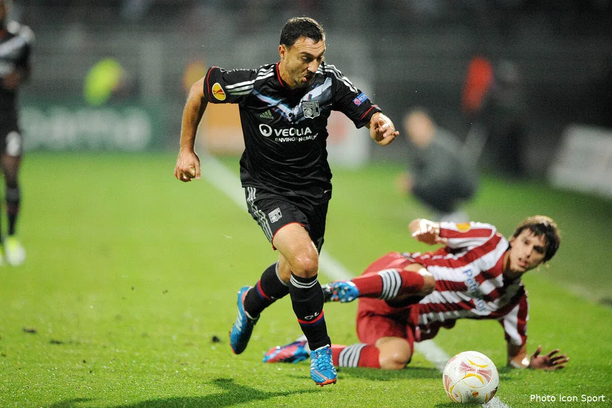 avant de jouer l om rien de tel qu une belle victoire pour l ol iconsport jpt 251012 05 0441473