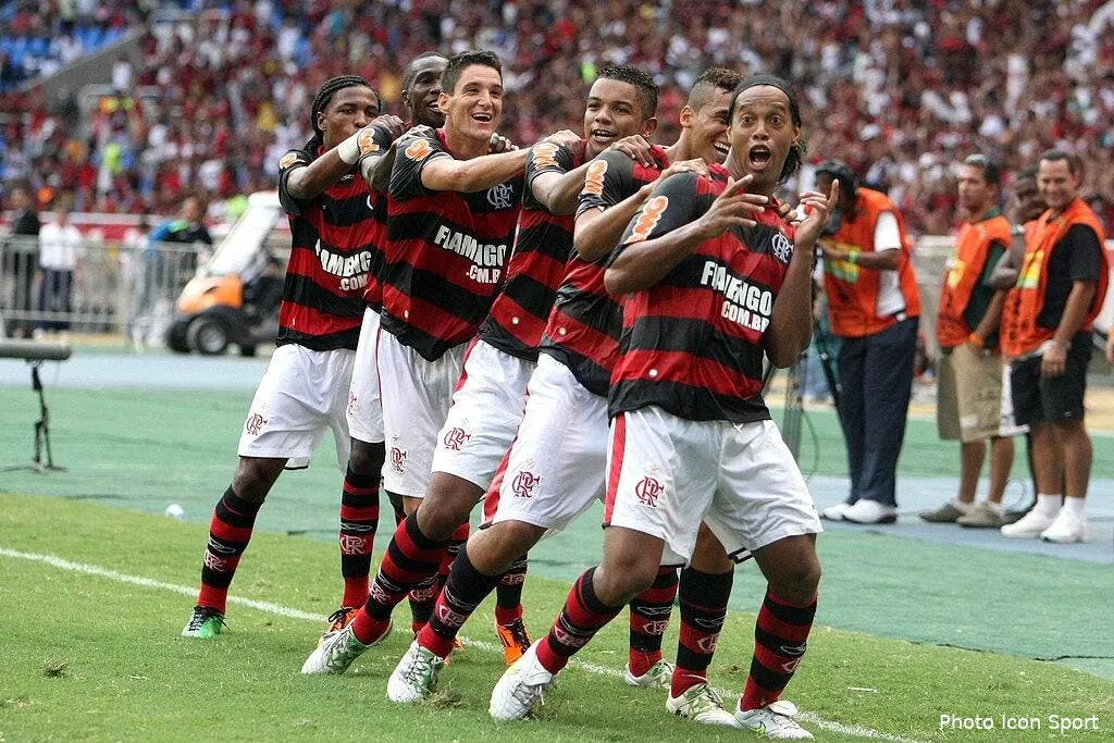 avec flamengo c est ronaldinho qui mene la danse 67870 16089