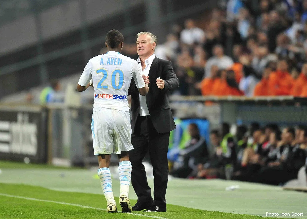 ayew suit deschamps les yeux fermes iconsport noe270411 01 3318666