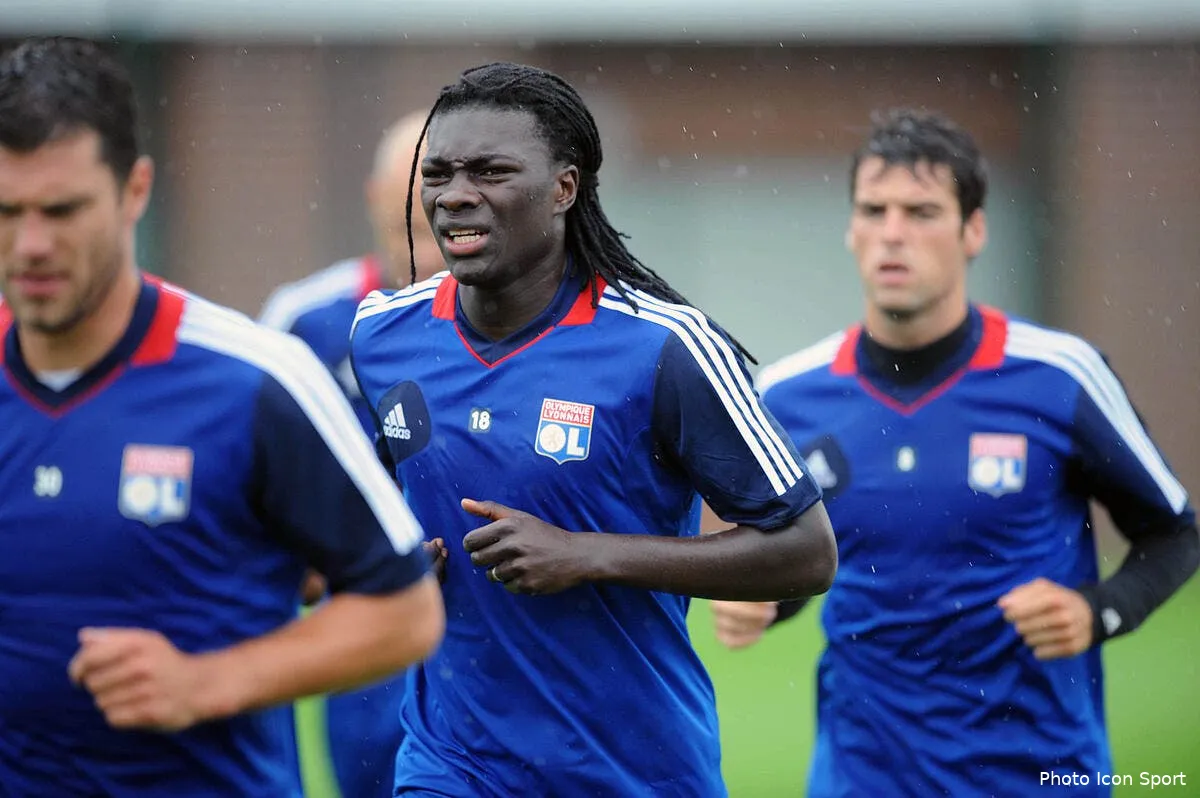 bafe gomis est un joueur normal a l ol iconsport jpt 020712 08 1336921