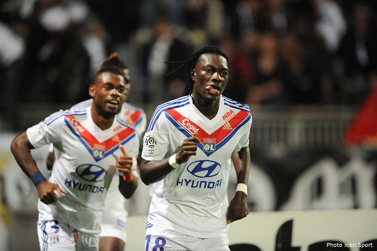 bafe gomis et newcastle on reparle mercato a l ol iconsport jpt 021113 01 0170397