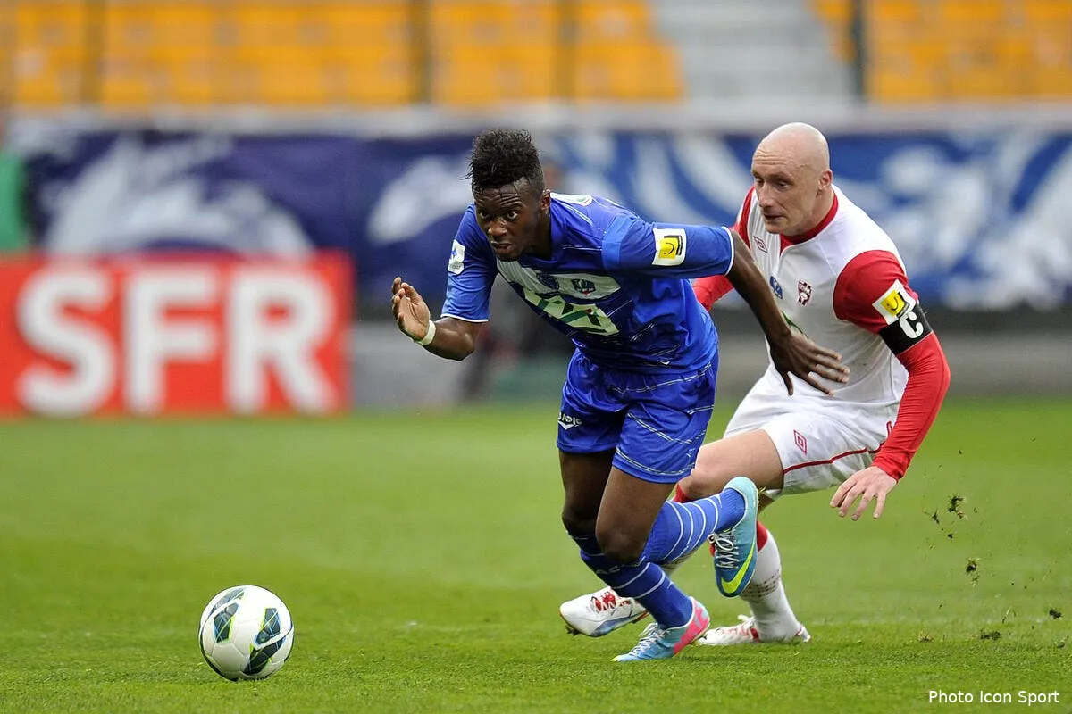 bahebeck veut prouver a va qu il merite le psg iconsport noe 160413 11 4359879