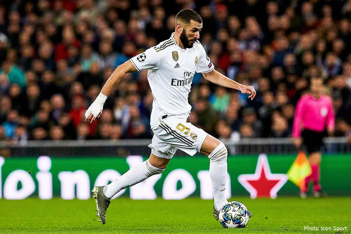 ballon d or benzema classe 26e par une bande de clowns icon am19217 166271745