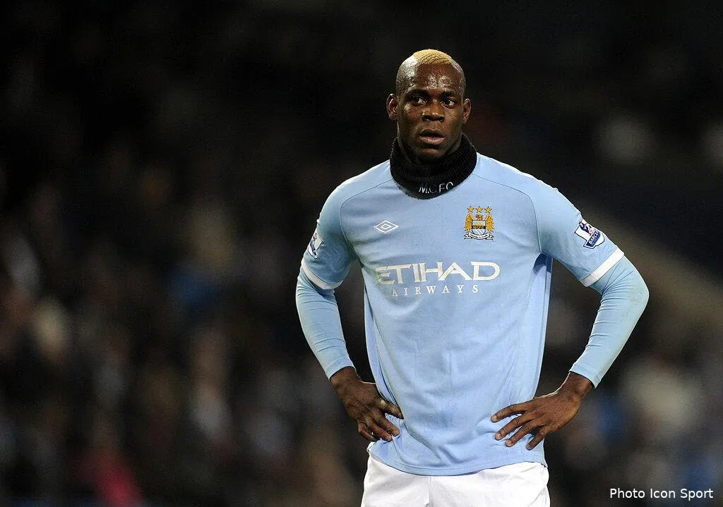 balotelli fait encore des siennes 69291 17302