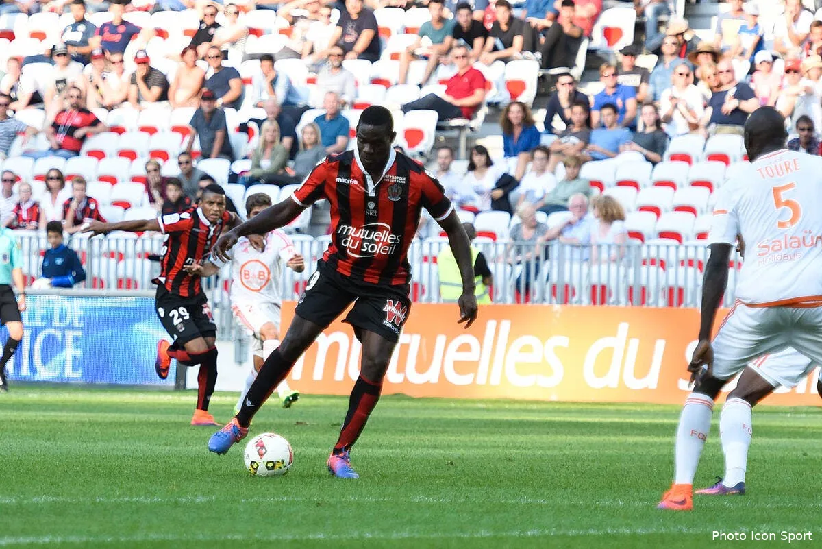 balotelli un but genial et un rouge improbable iconsport anp 021016 01 01156918