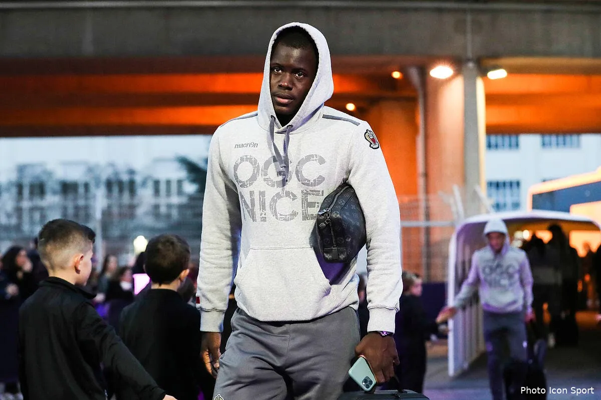 barca de nice a barcelone abidal fait rever malang sarr malang sarr 2291945