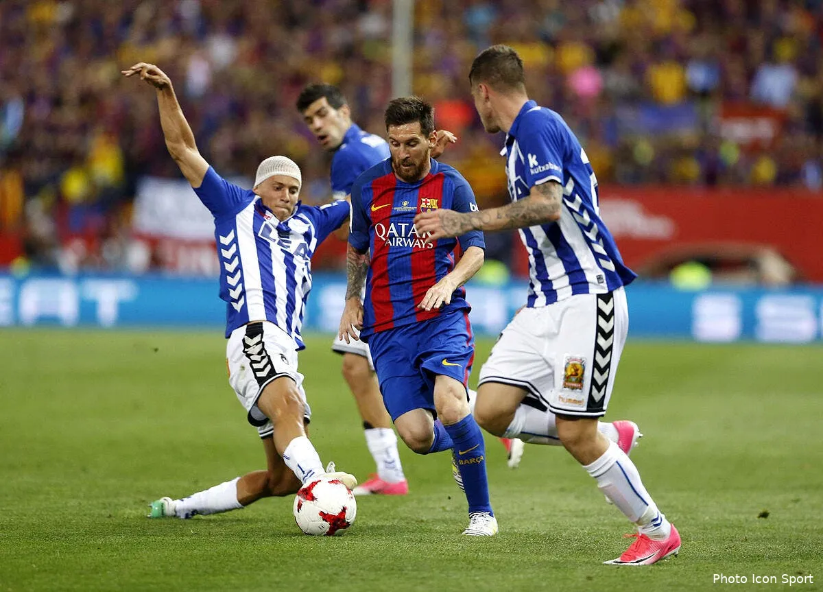 barca luis enrique rend hommage a l extraterrestre messi iconsport icon mar 270517 05 42181492