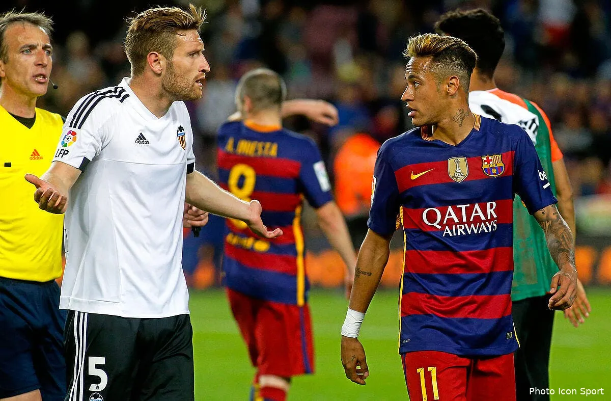barcelone neymar a pete un cable apres le match contre valence iconsport mar 170416 01 03140222
