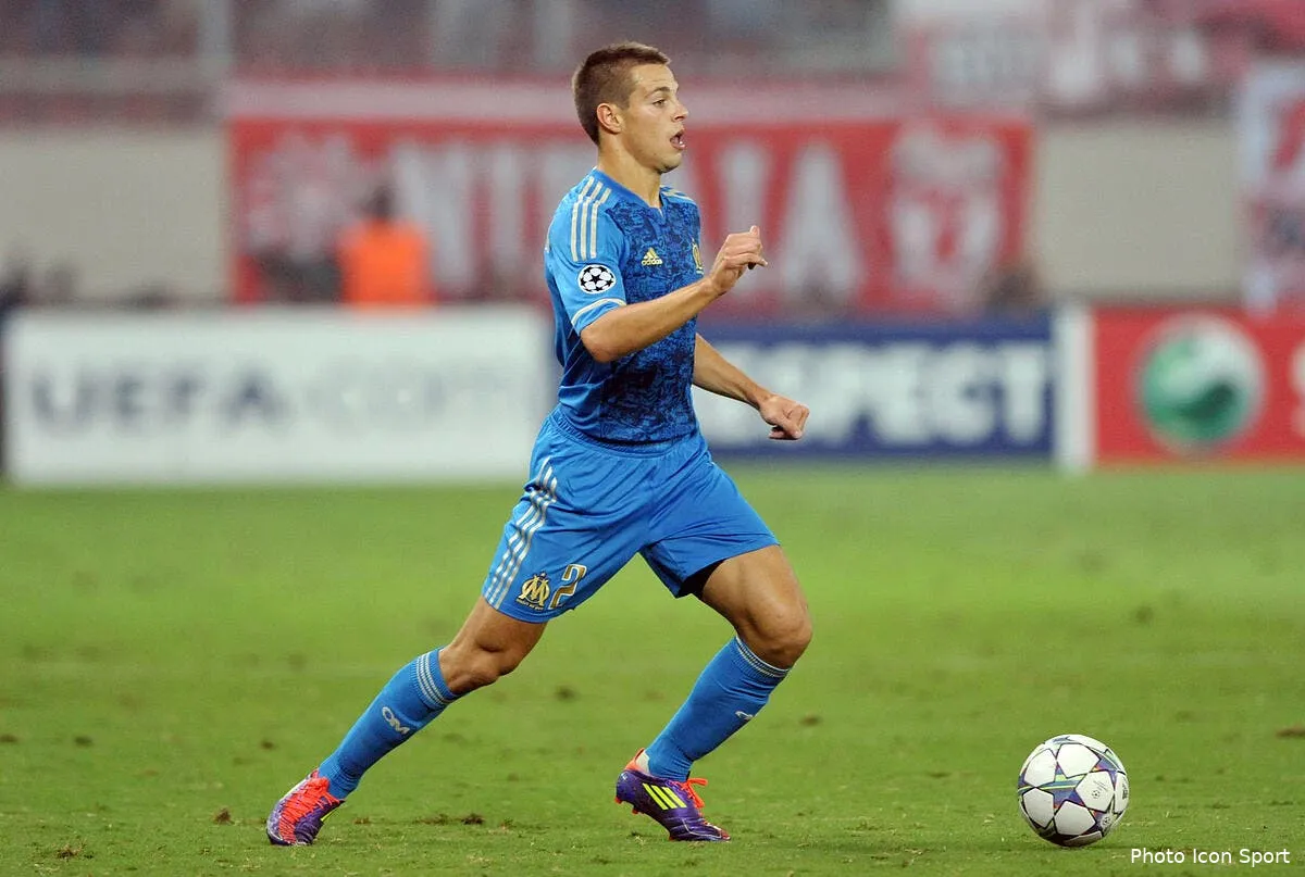 barcelone pret a offrir une porte de sortie a azpilicueta iconsport win 130911 66 1825222