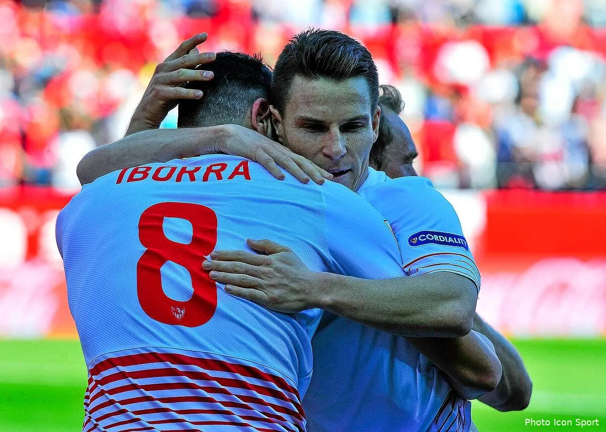 barcelone une premiere offre pour gameiro iconsport mar 130316 89 07139564