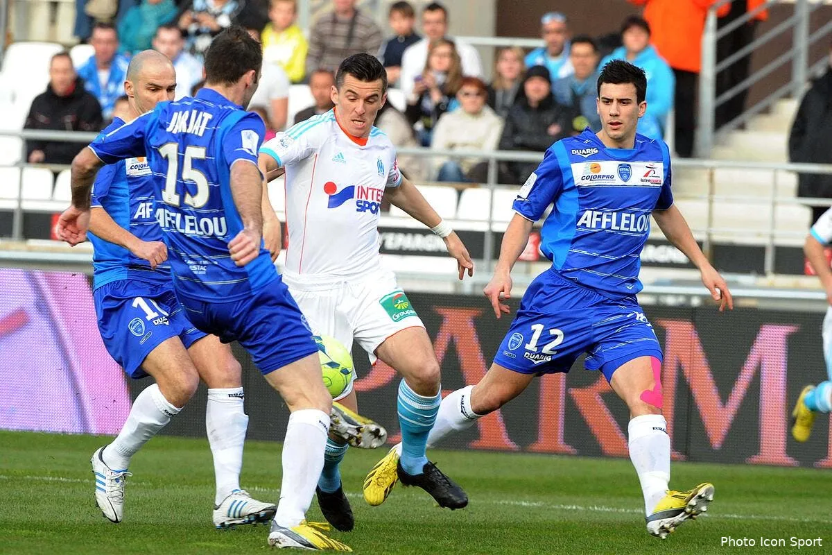 barton n est pas suspendu apres son geste contre troyes iconsport gas 030313 08 0353305