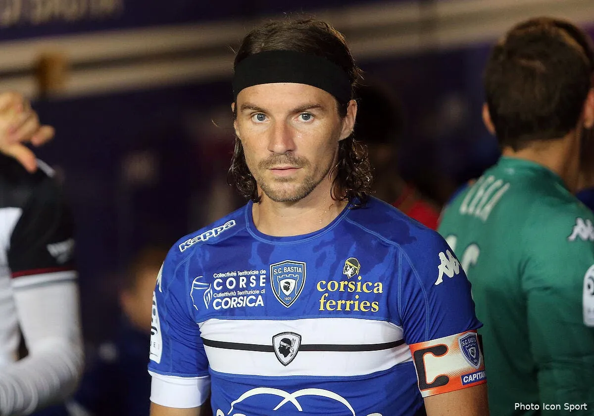 bastia cahuzac vise le guinness book avec une nouvelle expulsion iconsport iconsport bal 240916 23 56171948