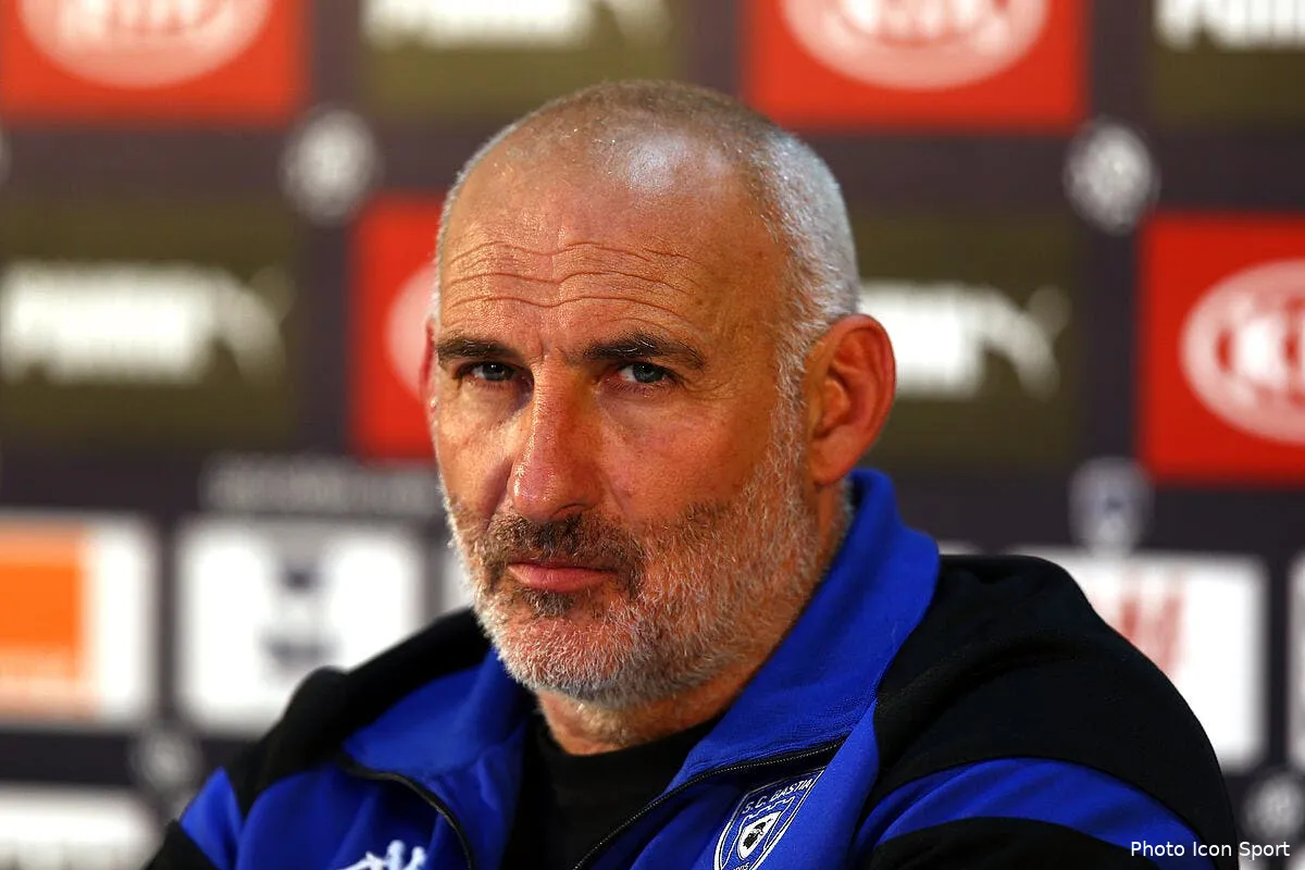 bastia ciccolini prolonge jusqu en 2018 iconsport blo 200316 03 04140504