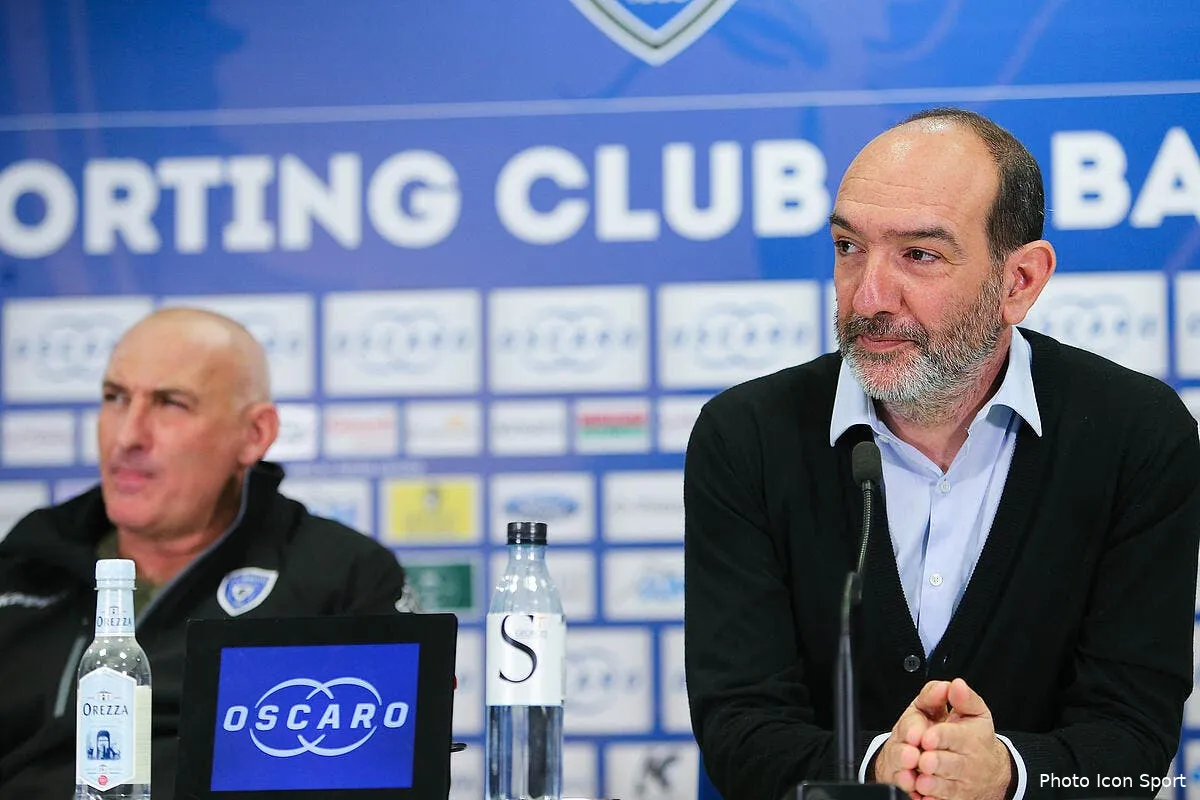 bastia des supporters exigent le depart des dirigeants iconsport mae 290116 01 05169912