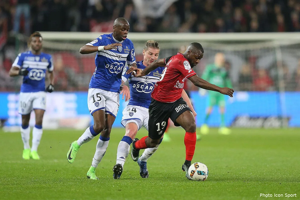 bastia finir un match a 11 le premier objectif de rui almeida iconsport vmi 110317 01 02173460