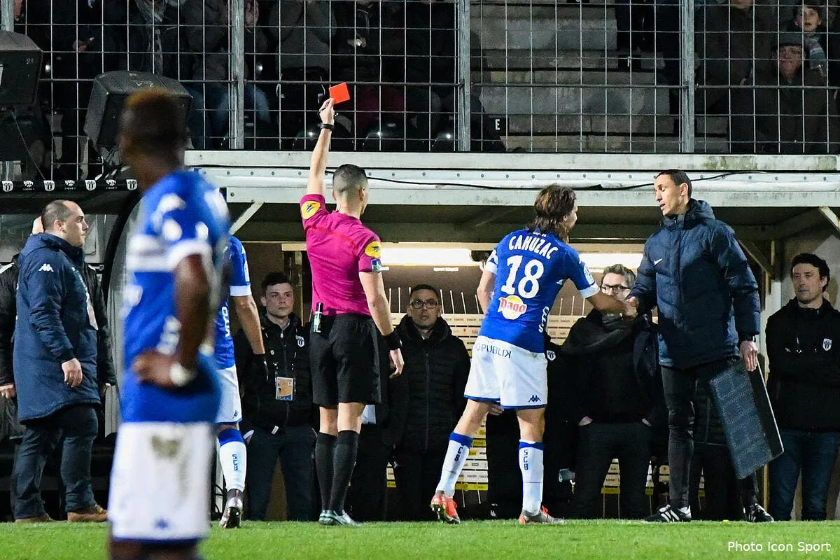 bastia pierre menes monte au creneau pour defendre cahuzac iconsport leb 250217 02 05171988