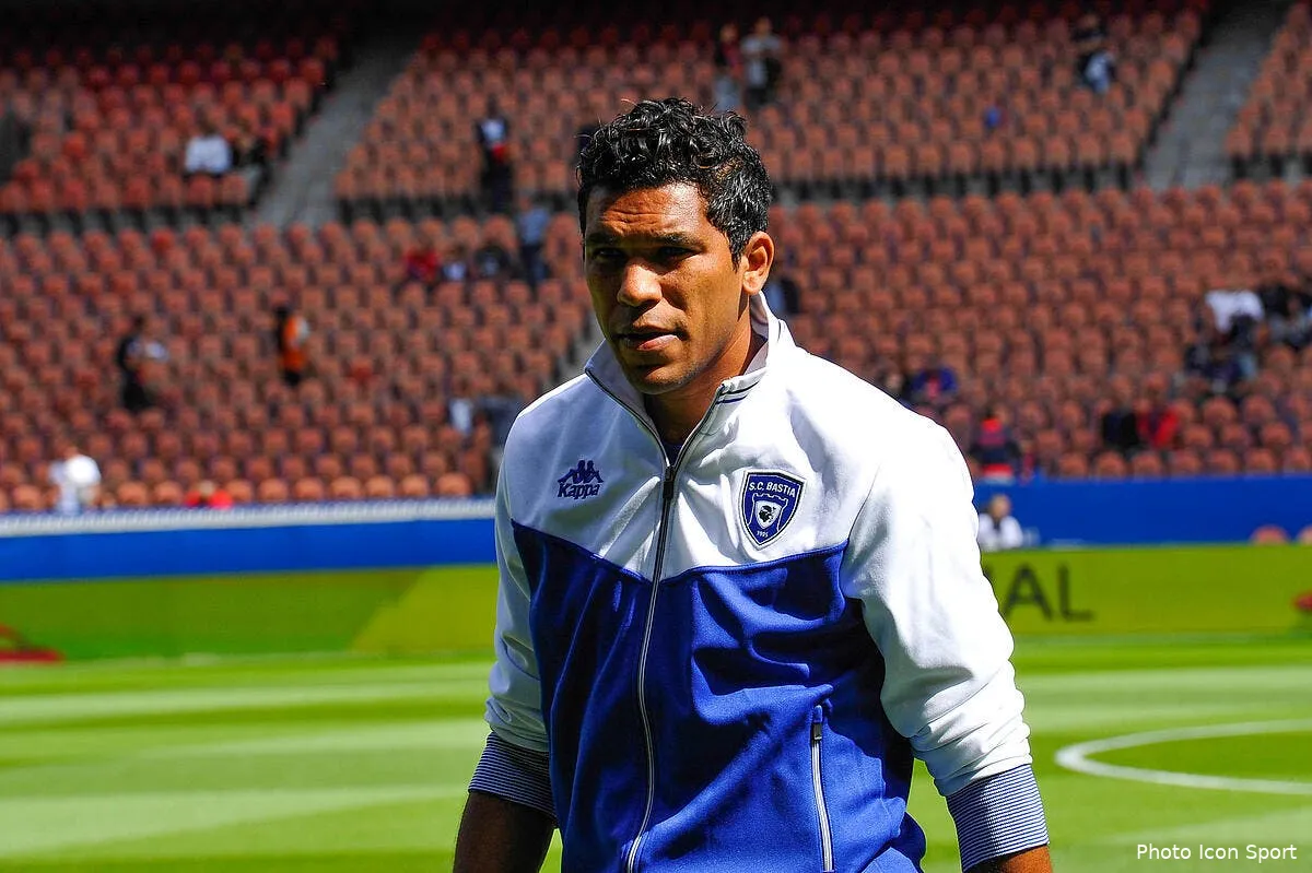bastia psg approche et revoila brandao iconsport meu 160814 03 14108563