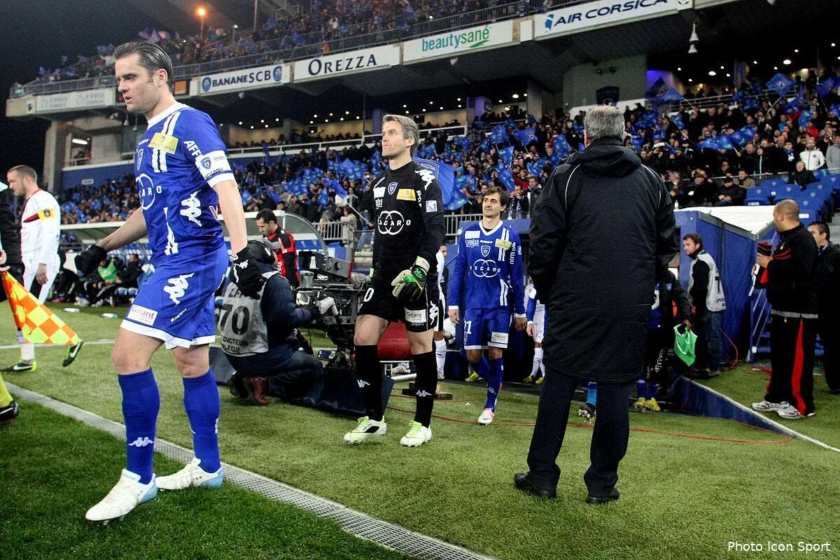 bastia se revolte et attaque la lfp menes boli canal et compagnie iconsport mae 160213 29 0950695