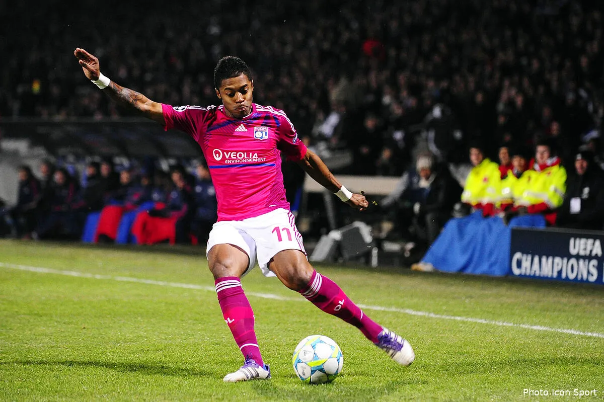 bastos a encore deux admirateurs en italie iconsport noe 140212 101 8336816