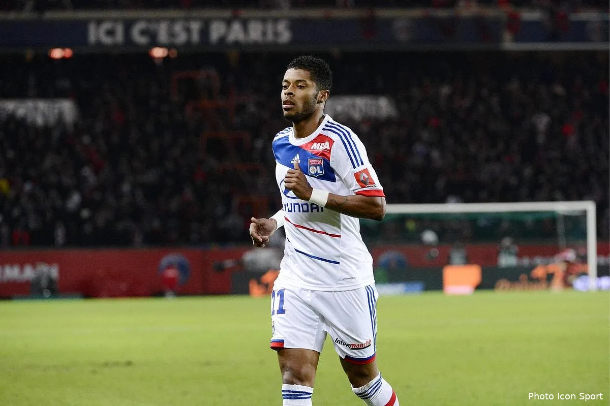 bastos ne voit aucune offre pour lui arriver a l ol au mercato iconsport por 161212 05 61 147769