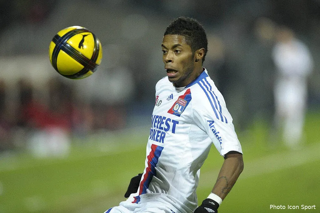 bastos pour remplacer bale a tottenham 69313 17323