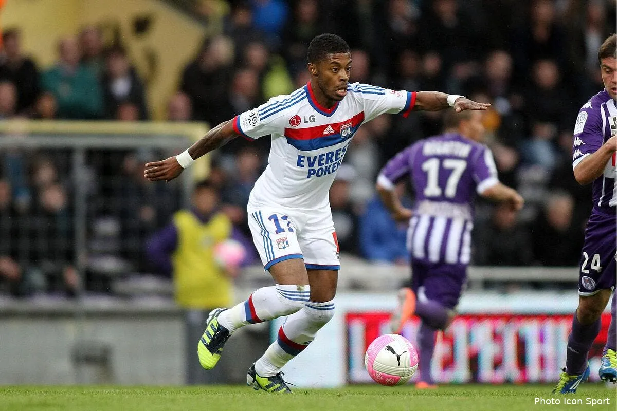 bastos pourrait remplacer lavezzi a naples iconsport blo 180412 05 7037827