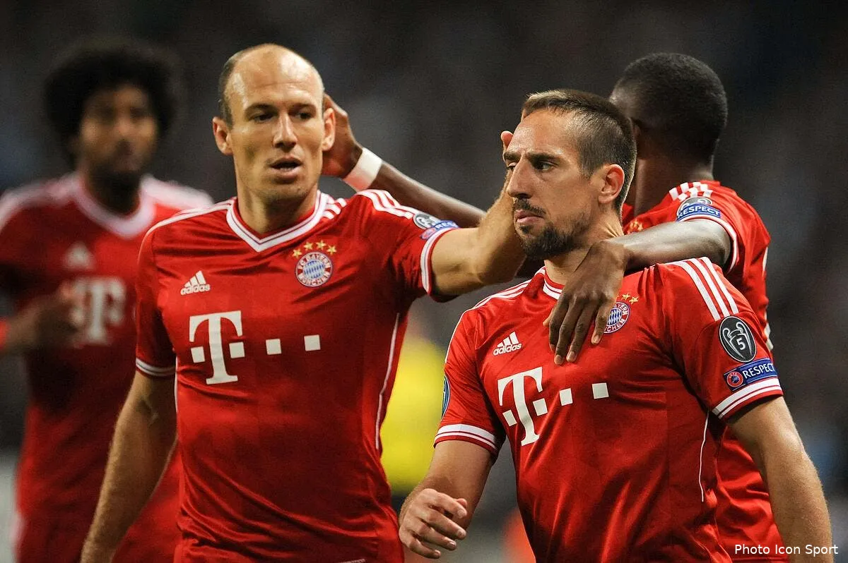 bayern ribery lui a colle une droite robben a du mal a s en remettre ribery robben257805