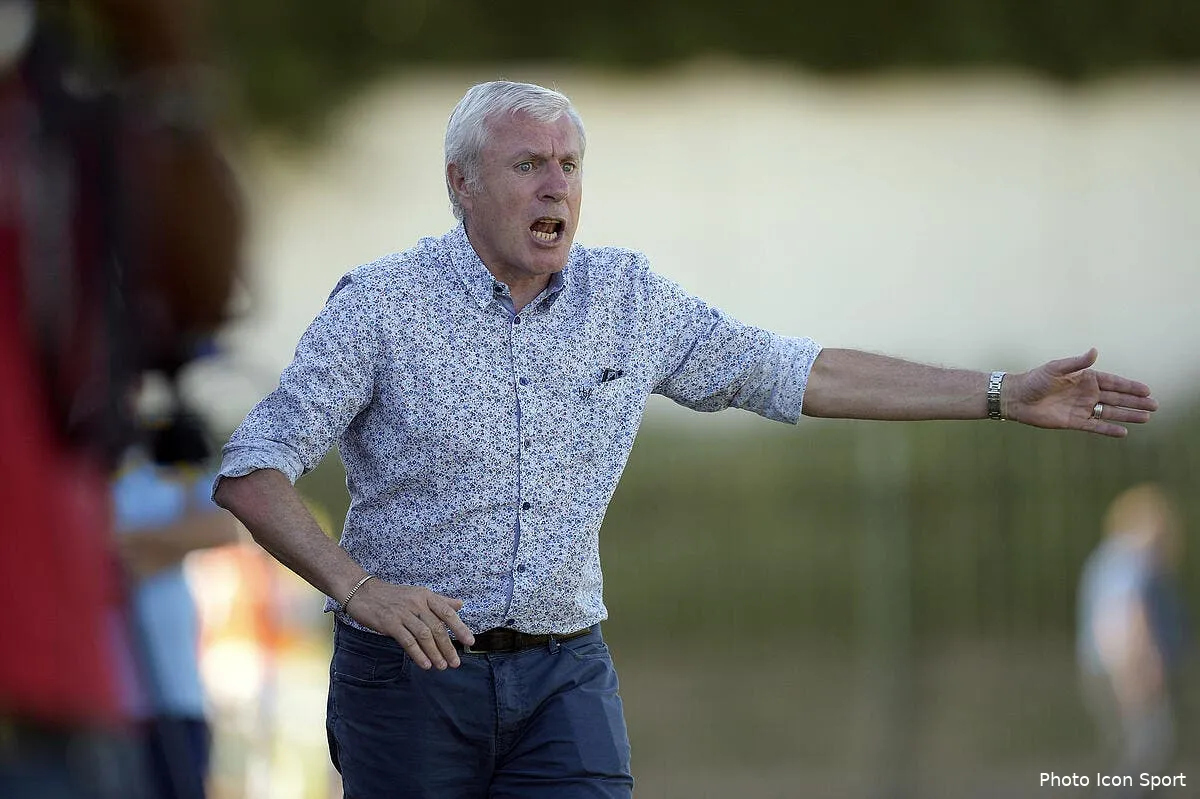 belgique luis fernandez pose son cv iconsport fer 060615 01 64149616