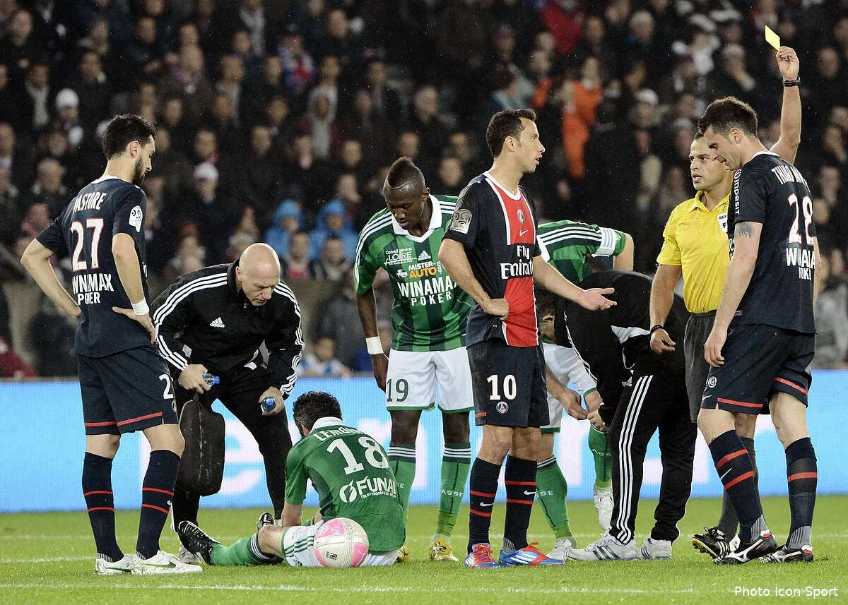 benarbia s ennuie a mourir devant le jeu du psg iconsport por 020512 52 3134543