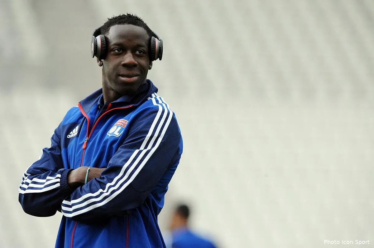 benfica veut acheter cissokho a l ol mais n a pas les moyens iconsport jpt 130712 05 9237622